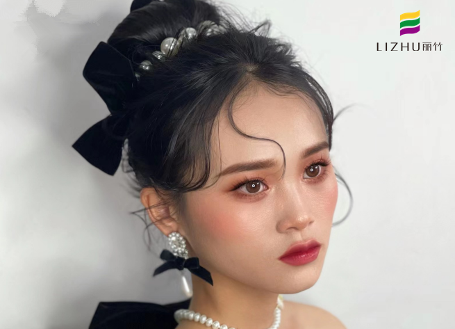 黑色禮服造型，廣西美妝造型學(xué)校作品分享