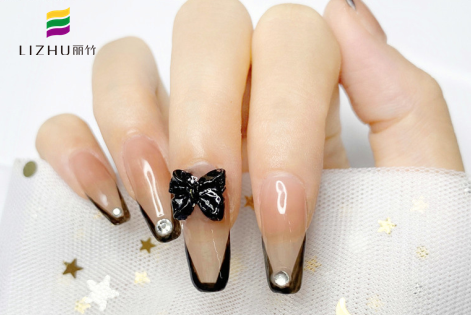 美甲延長(zhǎng)收費(fèi)標(biāo)準(zhǔn)，廣西南寧美甲學(xué)校建議