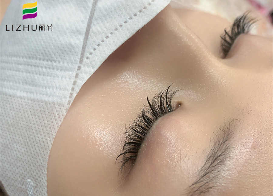 美睫初學(xué)者操作技巧，南寧美睫專業(yè)培訓(xùn)班課程