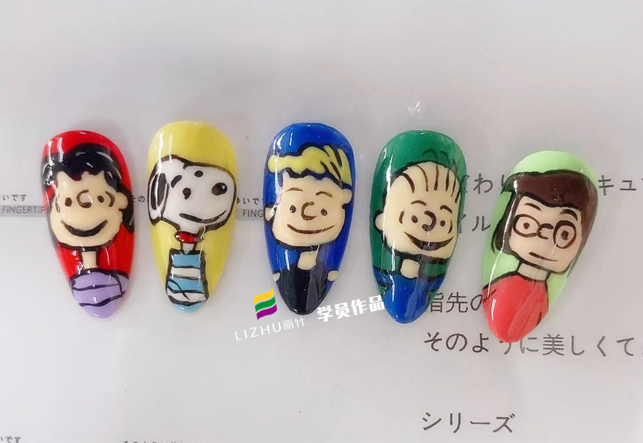 美甲基礎(chǔ)學(xué)什么？美甲底膠有什么作用？