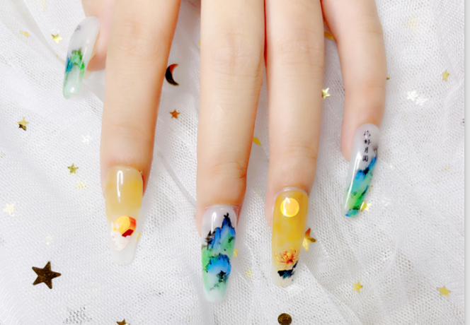 水墨山水美甲 ，廣西美甲學(xué)校彩繪美甲作品