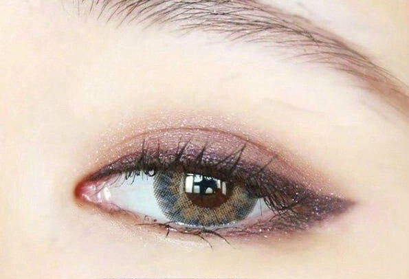 眼妝怎么畫好看又自然？南寧基礎(chǔ)教眼妝