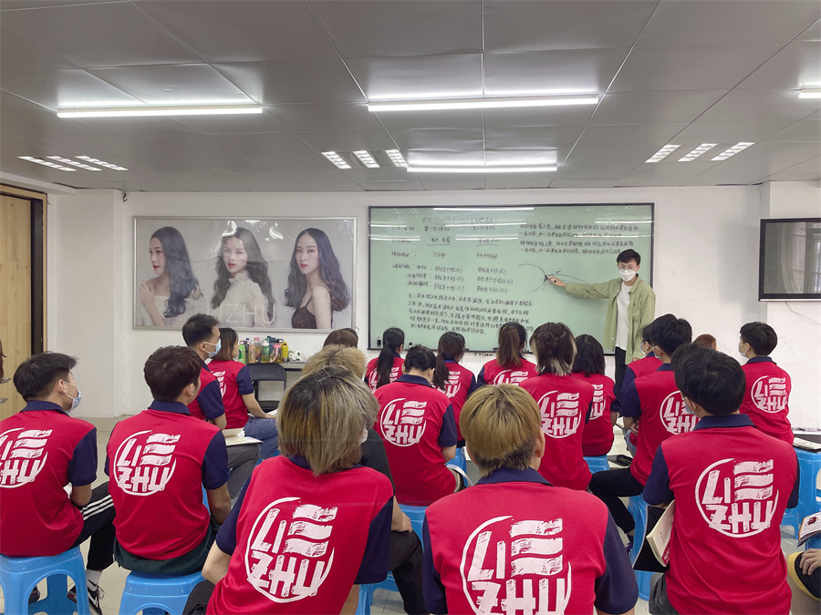 燙染理論知識，南寧美發(fā)燙染課程分享