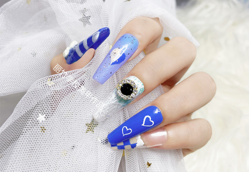 愛(ài)心深藍(lán)色西美甲，上手顯白又好看