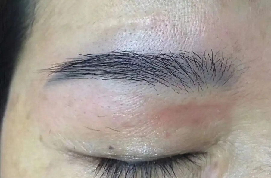 藍(lán)眉和紅眉形成的原因，看南寧紋繡培訓(xùn)正規(guī)學(xué)校哪家好?