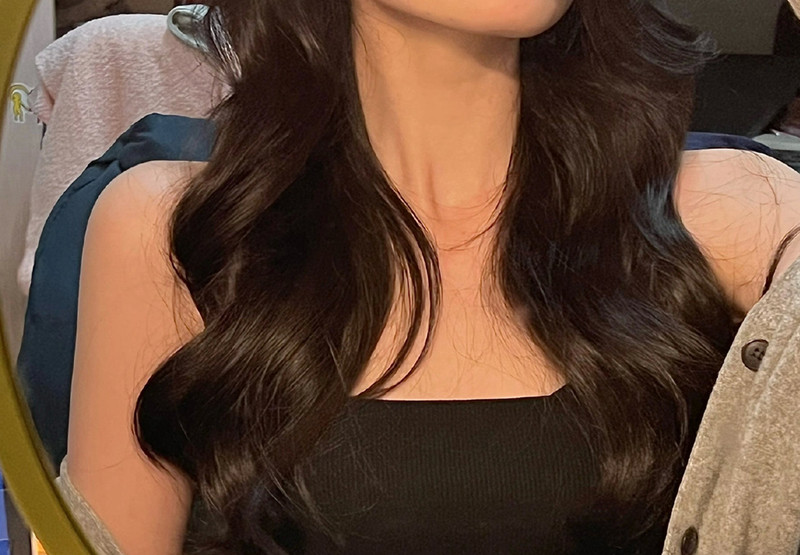 如何用電棒卷出氛圍感卷發(fā)？廣西燙染學(xué)校教你