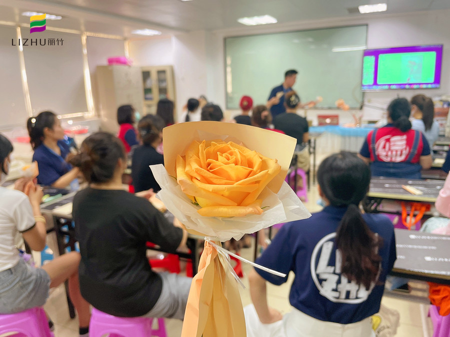 南寧花藝培訓(xùn)哪里好？南花藝師培訓(xùn)學(xué)校歡迎你