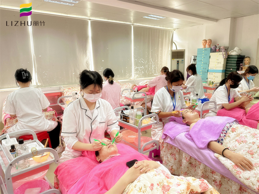 眼部撥筋的注意事項，南寧皮膚管理培訓班分享貼士