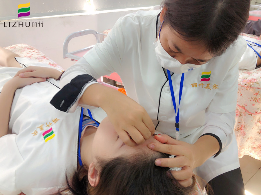 紋眉后的隱藏注意事項，廣西紋繡學(xué)紋眉幫你總結(jié)