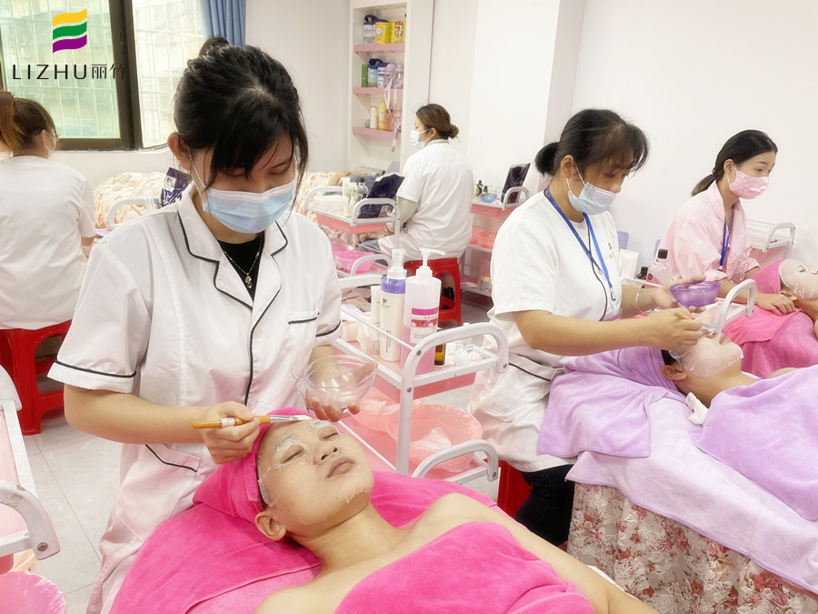 哪些因素造成皮膚反復過敏？南寧哪里可以學皮膚管理