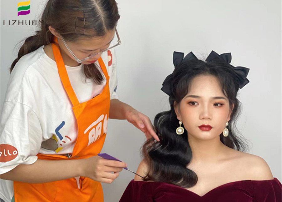 南寧學(xué)化妝要多久？才能做出披發(fā)公主造型