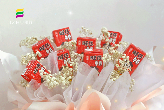 網(wǎng)紅大零食花束，南寧婚慶花藝培訓(xùn)學(xué)校作品