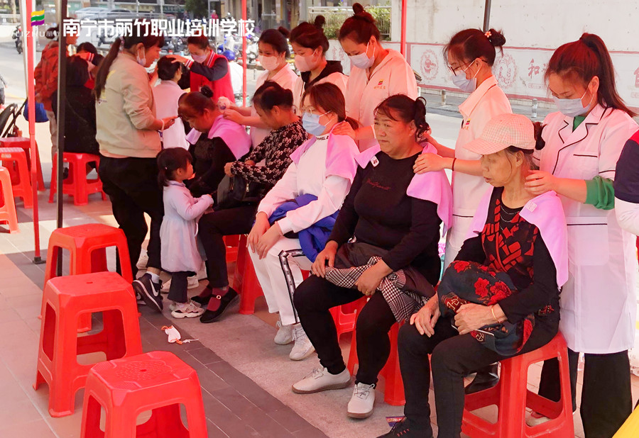 美容社會(huì)實(shí)踐活動(dòng)，廣西美容職業(yè)學(xué)校專業(yè)技能贏口碑