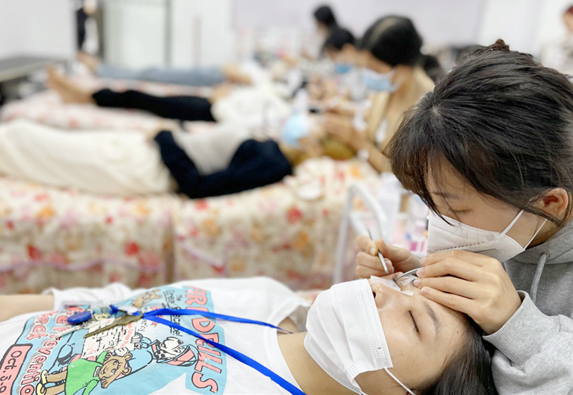 你為什么要學美睫？南寧美甲美睫學校分析原因