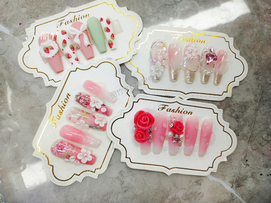 雕花美甲的注意事項(xiàng)，廣西美甲師學(xué)校分享