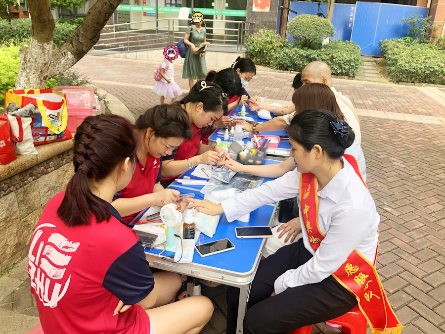 免費美甲活動&社區(qū)美甲活動，南寧美甲學校在行動