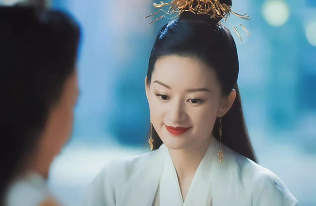 瘋批美人惡女妝教程，南寧美妝學(xué)校排名整理分享