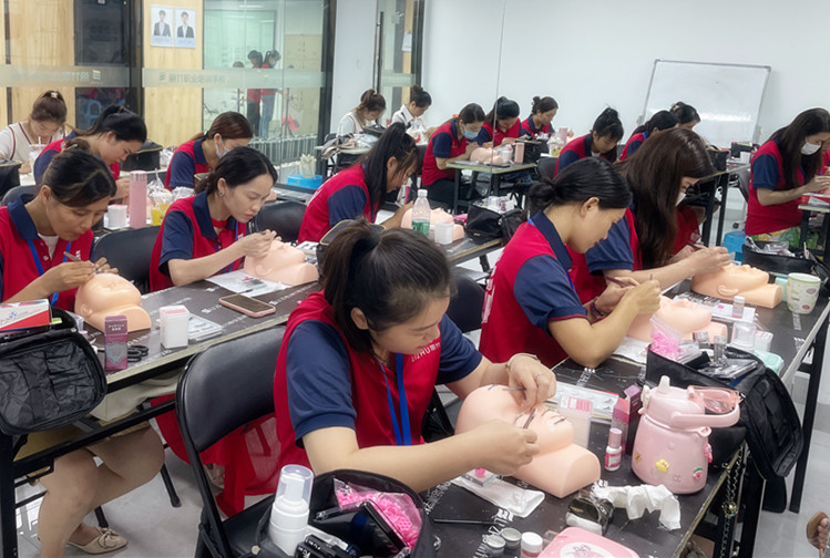 廣西南寧美睫培訓(xùn) | 廣西美睫學(xué)校哪家好？