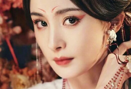 《狐妖小紅娘》眼妝教程，廣西化妝時尚培訓(xùn)