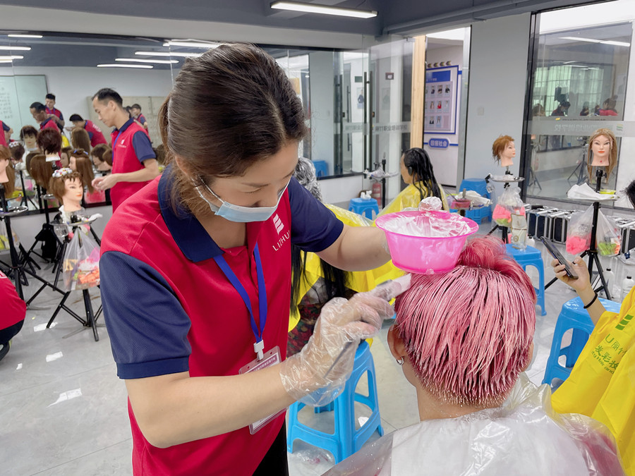 染發(fā)配色的面積比例，?零基礎(chǔ)染發(fā)培訓(xùn)