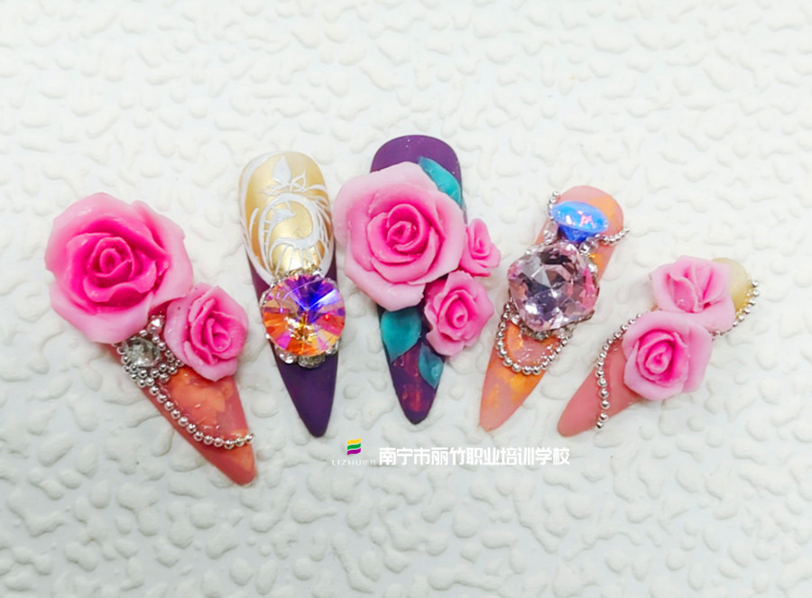 雙色玫瑰雕花，廣西美甲師培訓作品