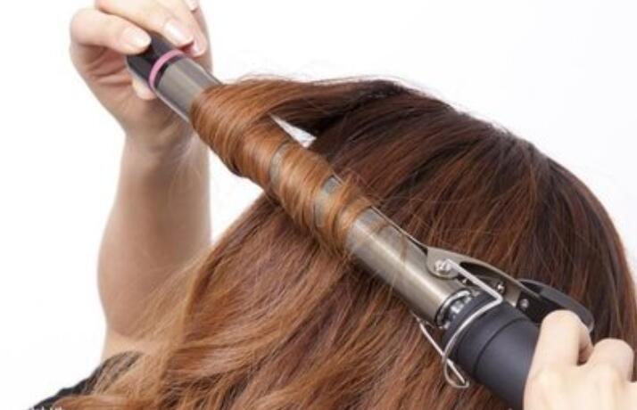 卷發(fā)器的選擇標(biāo)準(zhǔn)，南寧美發(fā)學(xué)習(xí)