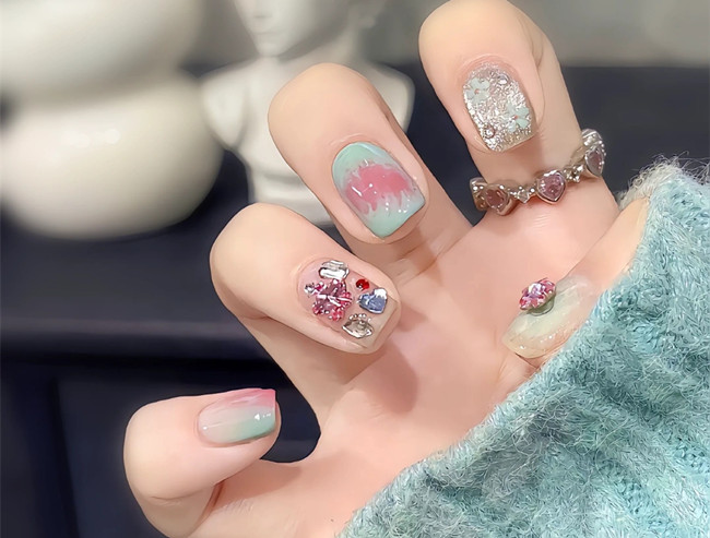 適合短圓甲的秋冬氛圍美甲，南寧美甲推薦