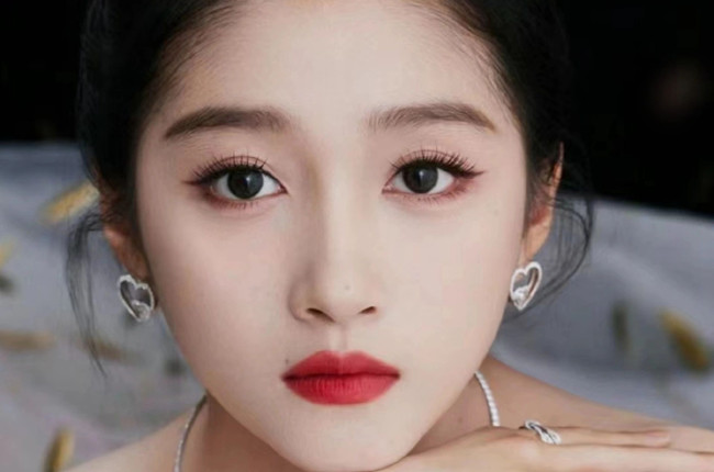 關(guān)曉彤國(guó)風(fēng)百花眼妝，南寧教化妝