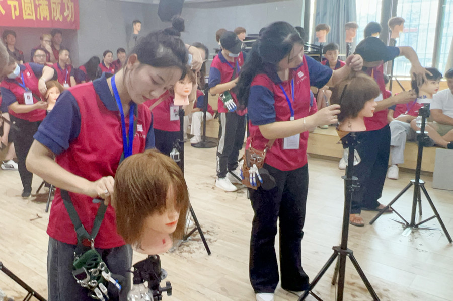 南寧女士剪發(fā)：女士剪發(fā)的3個(gè)技巧