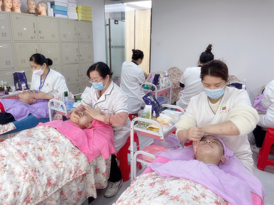 廣西美容養(yǎng)顏：如何保持皮膚白嫩？