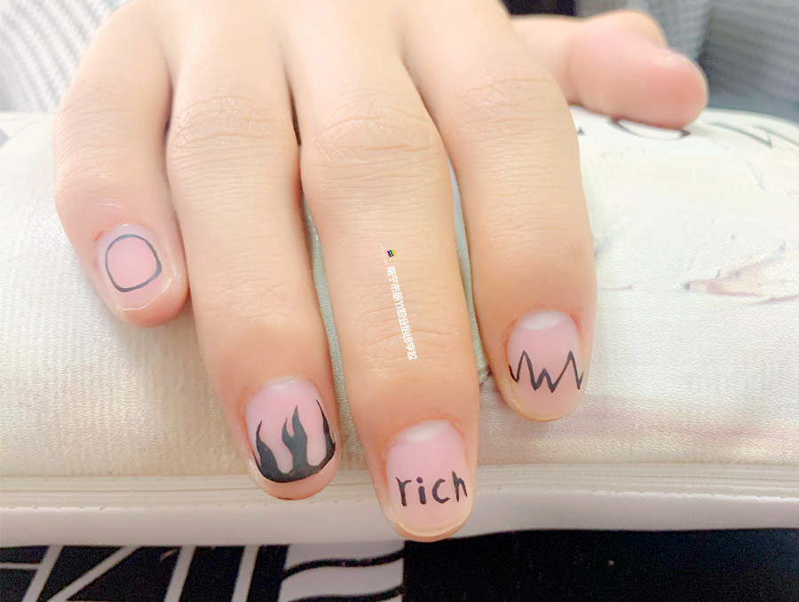 廣西美甲基礎(chǔ)教學(xué)：短甲美甲如何包邊？