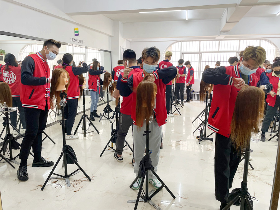 美發(fā)發(fā)型移除層次修剪技巧，南寧培訓(xùn)剪發(fā)造型