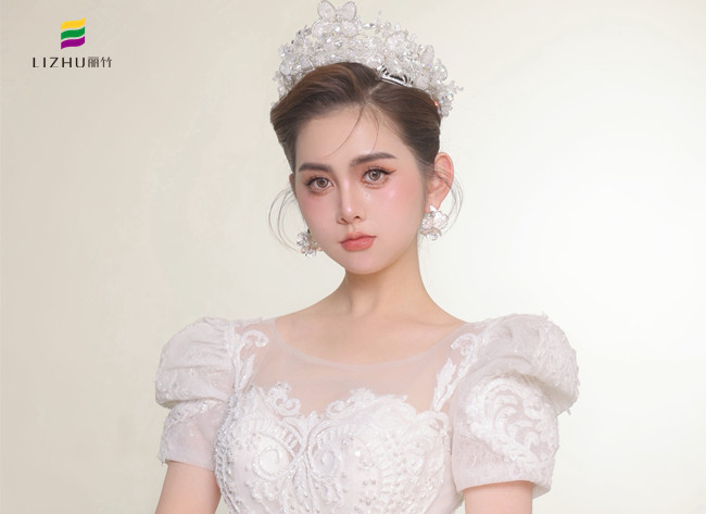 簡約氣質(zhì)新娘，廣西學(xué)新娘跟妝作品