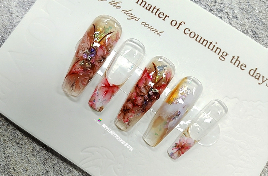 水彩花卉美甲,，廣西美甲學員培訓班作品