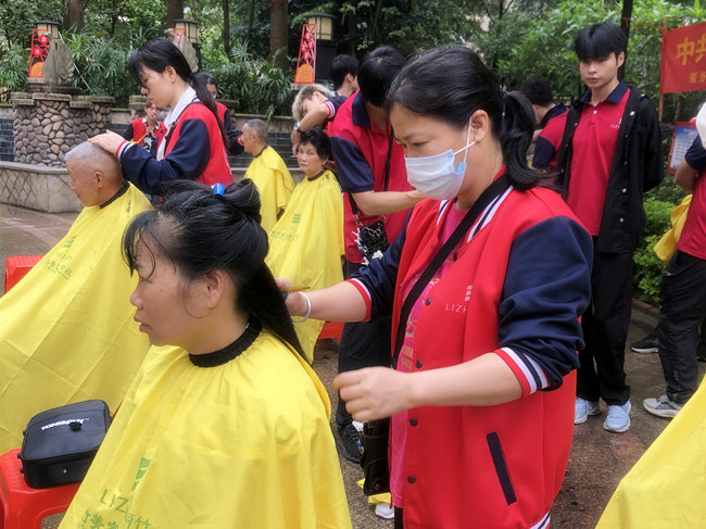 廣西學(xué)美發(fā)有實(shí)踐嗎？歡迎到廣西理發(fā)職業(yè)學(xué)校