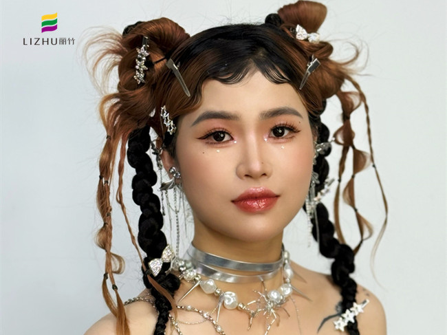 千禧甜辣妝，實力詮釋南寧彩妝學(xué)校哪家好？