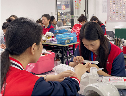 全員通過！南寧美甲基礎班升班考試