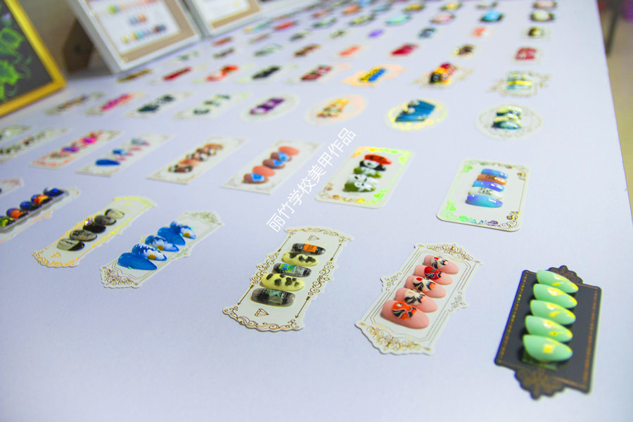 南寧美甲專(zhuān)業(yè)教學(xué)：橢圓形美甲打磨教程