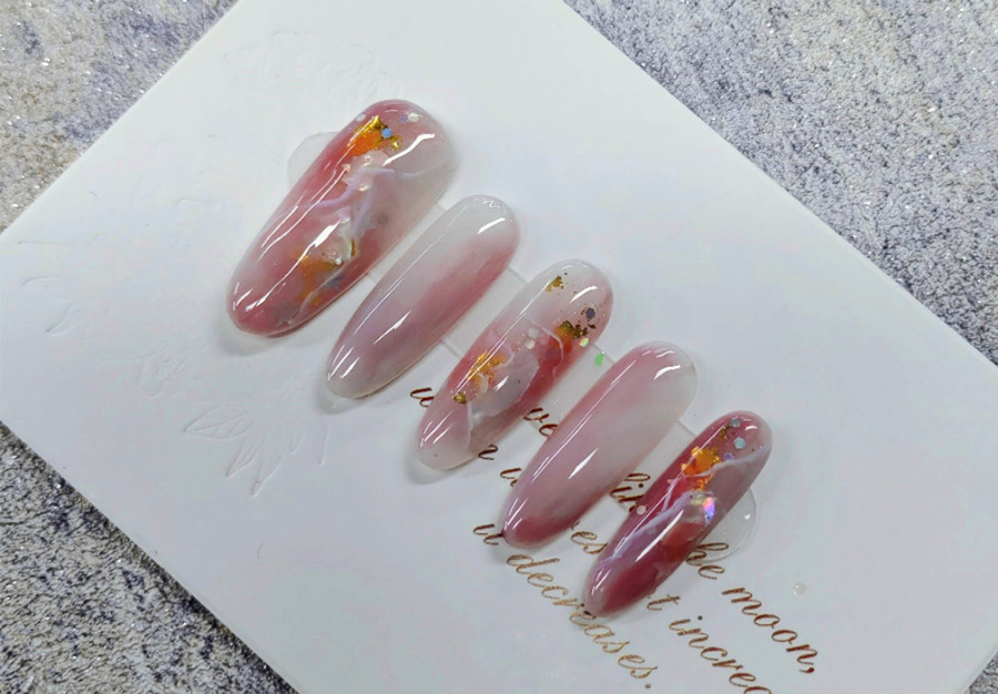 夏日暈染美甲，廣西學(xué)美甲零基礎(chǔ)學(xué)員作品