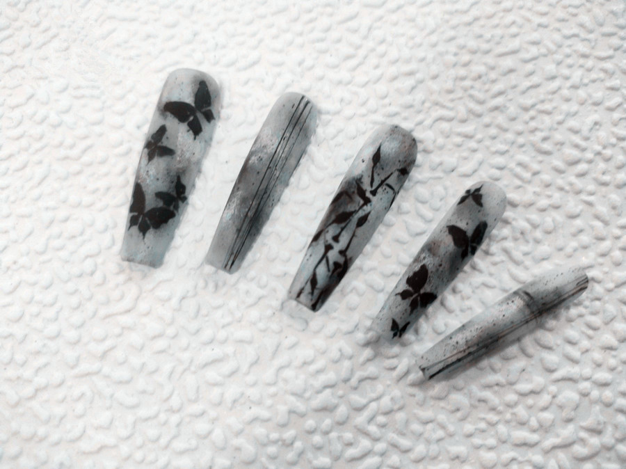 水墨彩繪美甲，南寧美甲進(jìn)修提升作品手法演示