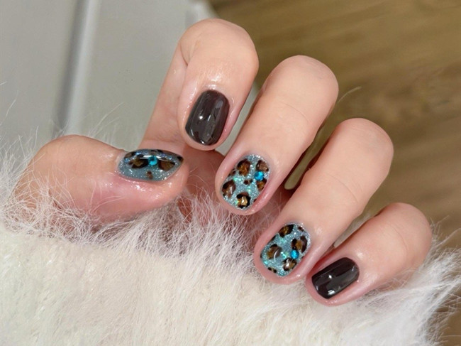 秋季豹紋美甲，南寧美甲培訓中心分享