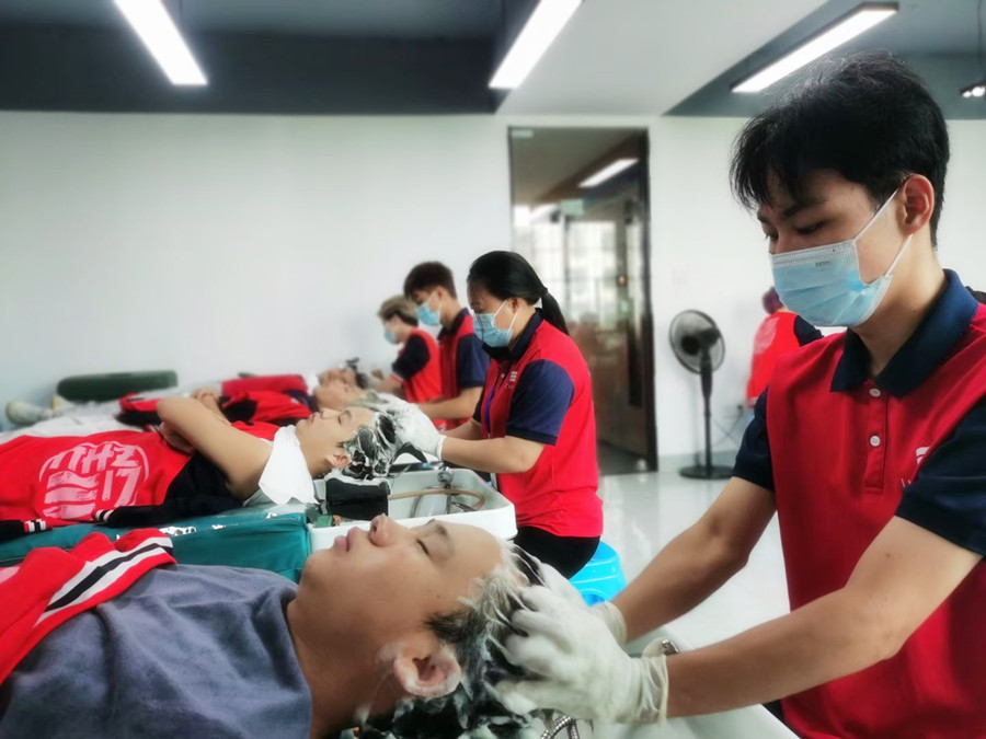 廣西洗專業(yè)學(xué)校：如何洗頭才不會(huì)出油方法