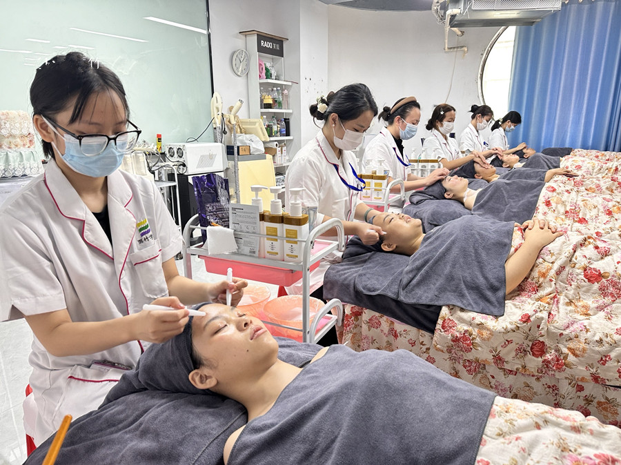 廣西美容考試：容院為顧客操作的模擬問答