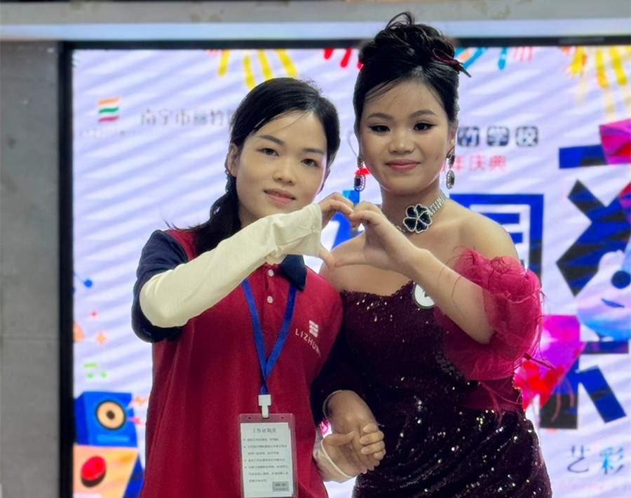 禮服晚宴造型，南寧專業(yè)新娘妝跟妝