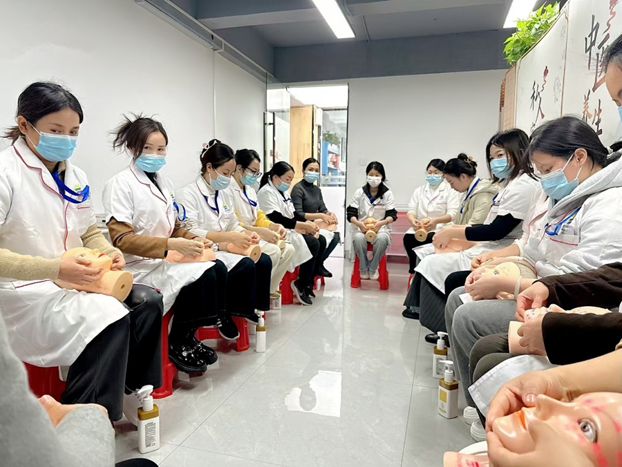 學美容不能心存僥幸，南寧美容校園生活實況