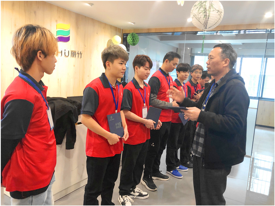 祝賀通關(guān)成功！南寧學美發(fā)心得 