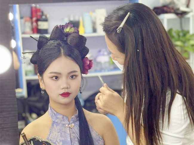 清冷新中式，南寧美妝學院零基礎學員作品