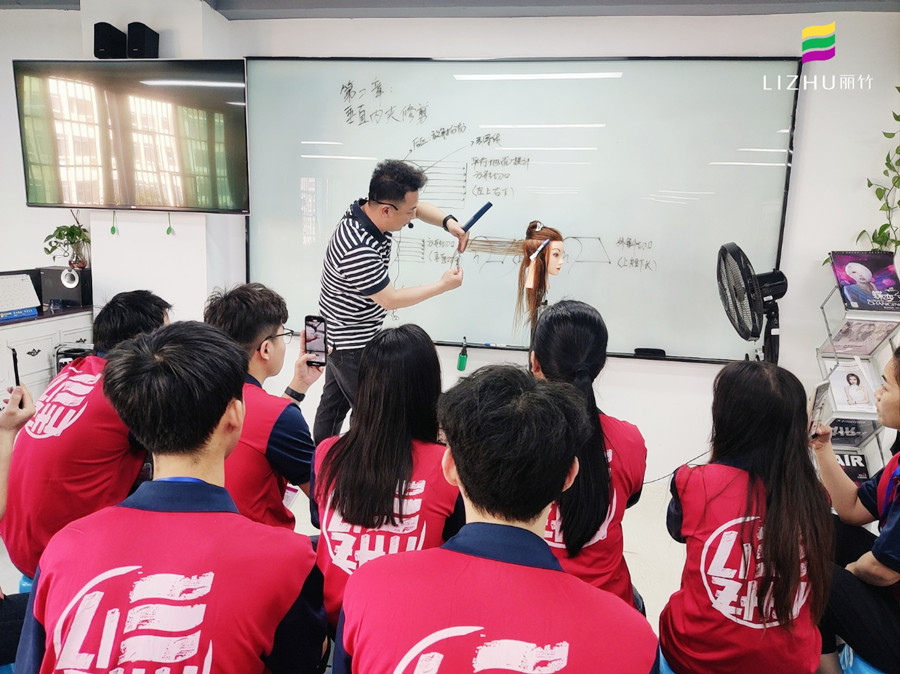 螳螂須發(fā)型的適合人群，廣西美發(fā)修剪