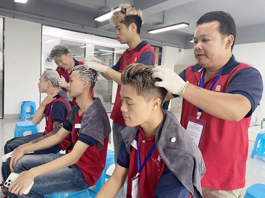 南寧洗頭培訓：中式洗頭如何快速氣泡？