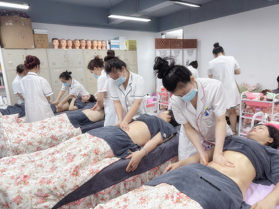 揉腹部有什么用？南寧健康管理培訓(xùn)